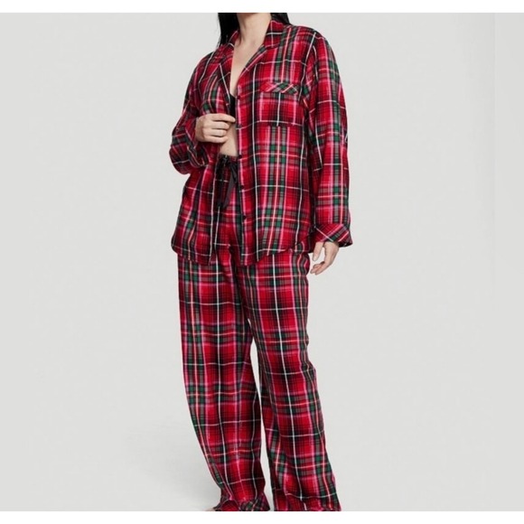 Victoria's Secret Other - Victoria's Secret Plaid Pajama Set Long Sleeve Button Down XS Red‎ Green Sparkle